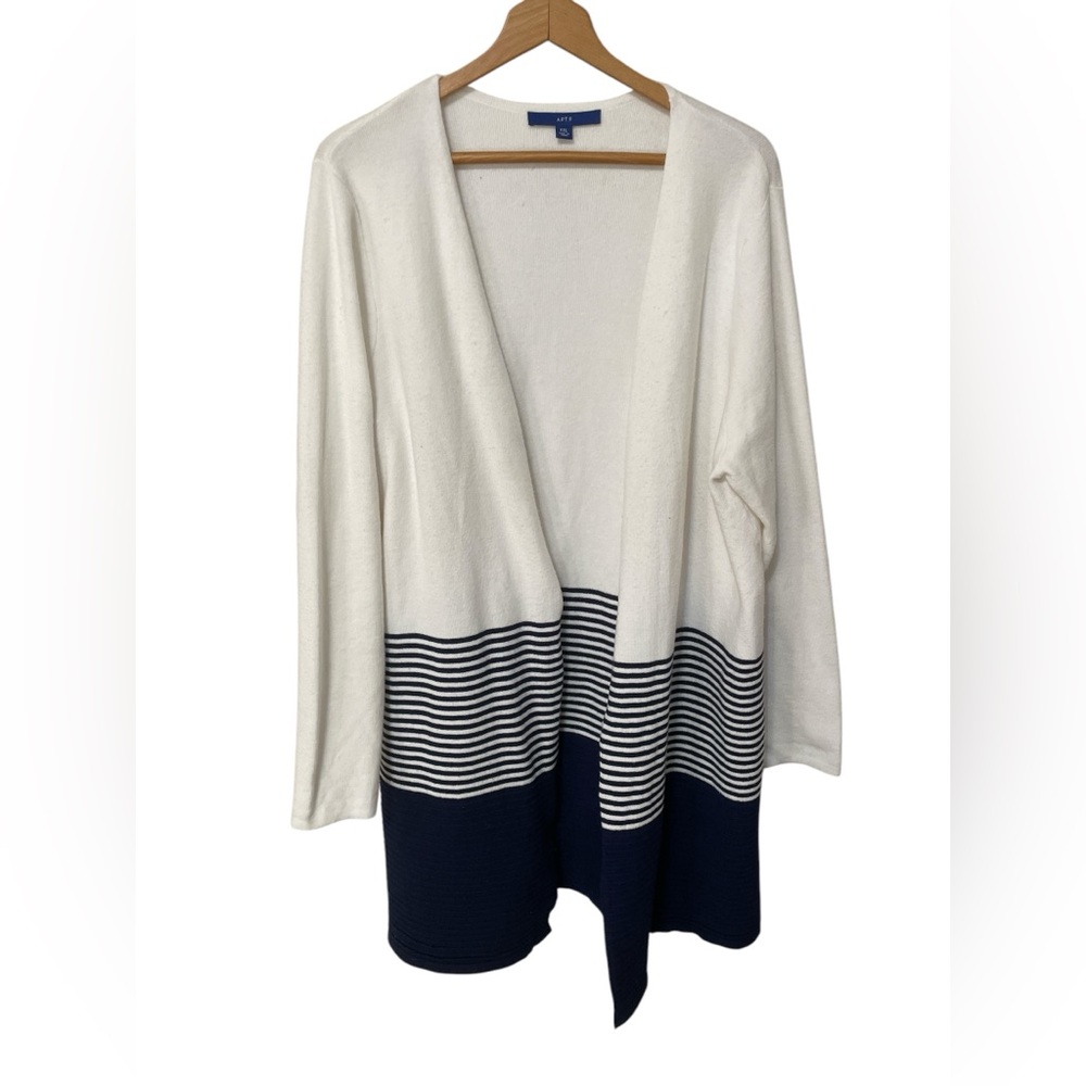 D5- Navy/white long sweater Cardigan size XXL